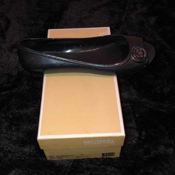 Michael Kors Logo Open Toe Jelly Flat - Picture 3 of 7
